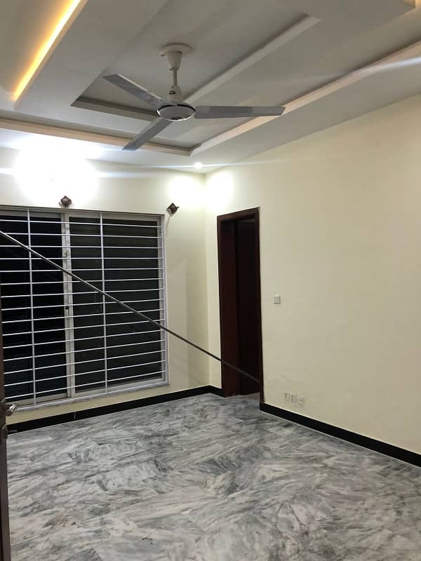 14 Marla Upper portion for rent in phase 7 4