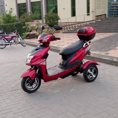 3 Wheel Electric Scooty