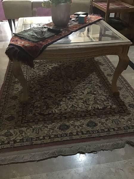 centre rug for sale 0