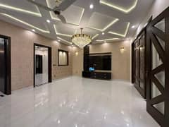 10 Marla Brand New Luxury Upper Portion For Rent In Bahria Town Lahore