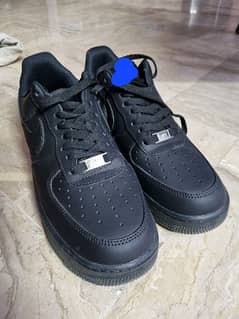 Black Famous Sneakers Condition 10/10