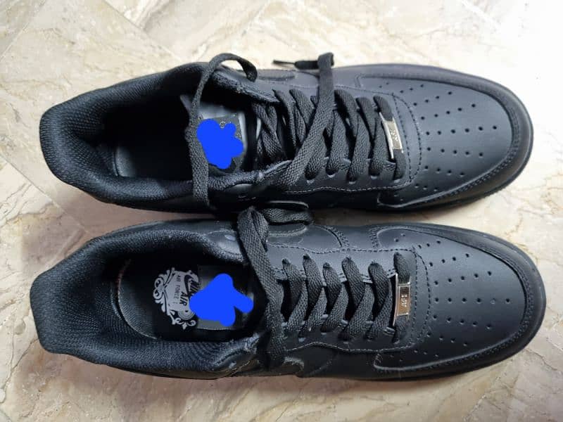 Black Famous Sneakers Condition 10/10 1