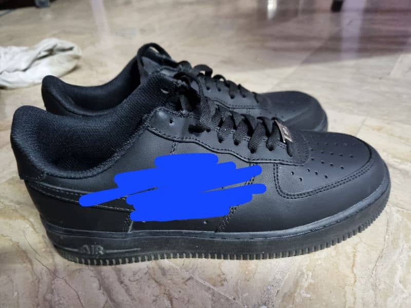 Black Famous Sneakers Condition 10/10 2