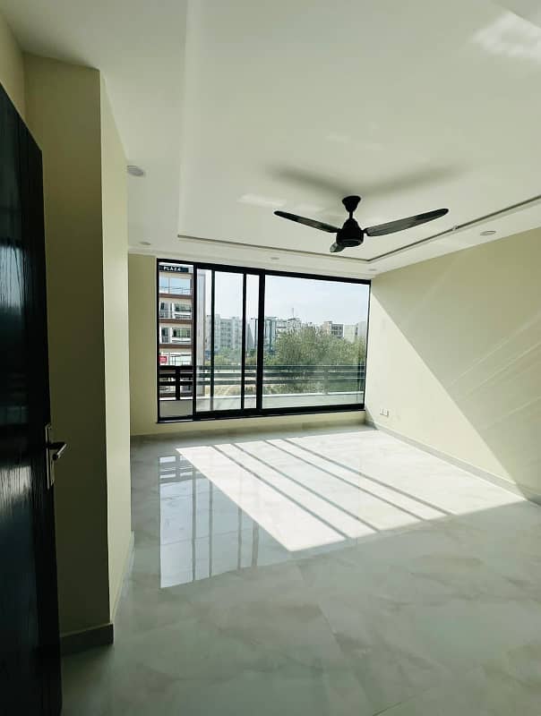 2 Bedrooms Non Furnished Apartment Available For Rent In Sector E Bahria Town Lahore 2