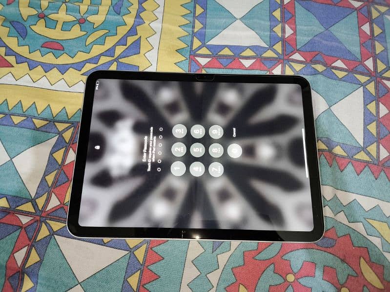 iPad 10th generation 256Gb with warranty,Box And Charger 1