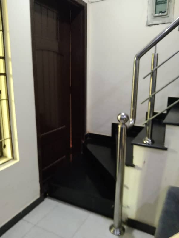 10 MARLA UPPER PORTION AVAILABLE FOR RENT IN OPF SOCIETY 4