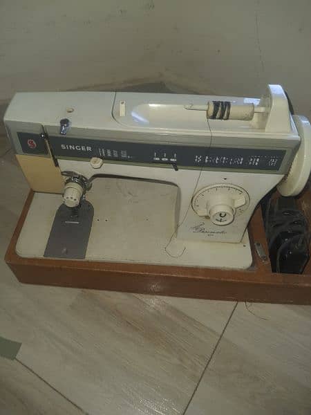 Singer sewing Machine 2