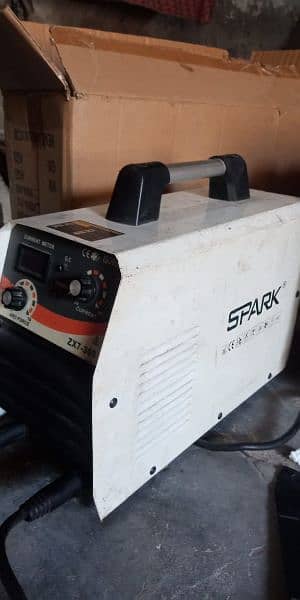 Spark 300Amp welding plant A plus condition almost new 1