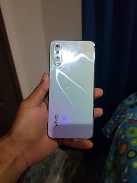 Vivo s1 8gb 256gb with box and charger 2
