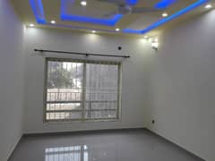 500 Square Yards Upper Portion In Central F-11 For rent