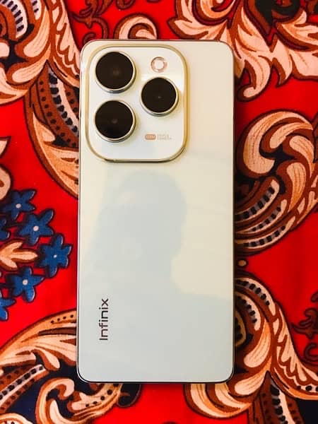 Infinix hot 40pro only 10days use 7