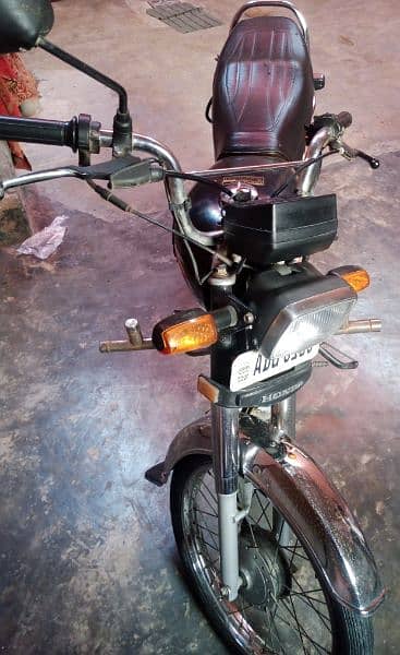 Honda 70cc in good condition 1