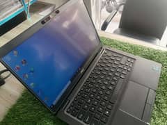 Dell 5300 i7 8th gen with glass less mate touch
