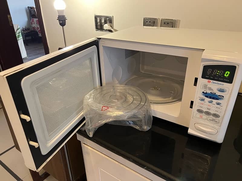 Microwave oven with Grill 3