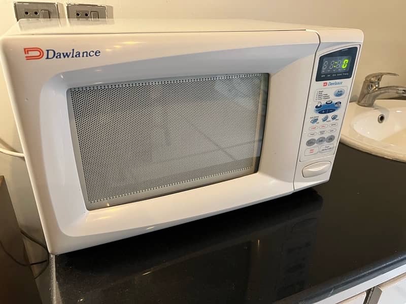 Microwave oven with Grill 5