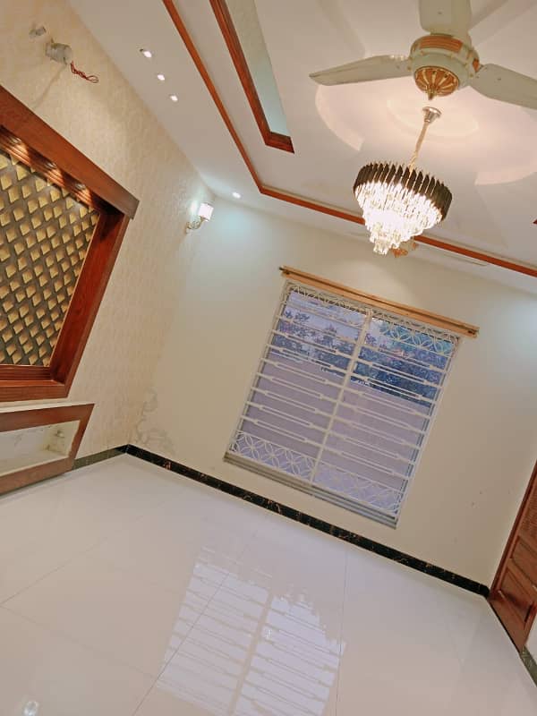 10 Marla House For Rent Brand New in Rafi Block, Bahria Town, Lahore. 6