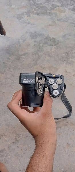 Nikon Coolpix L340 DSLR. 3
