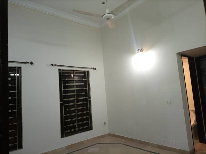 independent 1 Kanal Ground Portion 3bed For rent 2