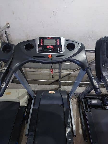 Treadmill / Running Machine 0.3. 2.1. 1.8. 2.2. 5.7. 6 9