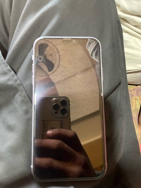 iphone 11 good condition 0