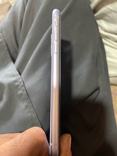 iphone 11 good condition 2