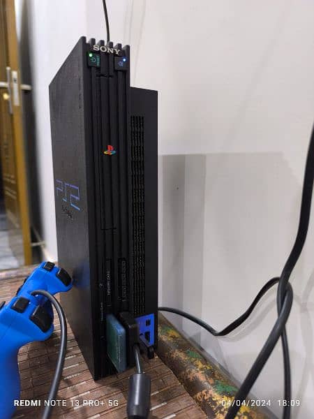 I AM PROMOTED TO CLASS 9 SO I WANT TO SELL MY PS2 SLIM. 1