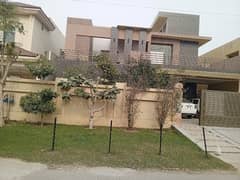 1 kanal house lower lock upper portion for rent in opf society main shokat khanam road Lahore.