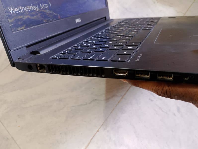 Laptop for urgent sell i3/ 6th generation 5