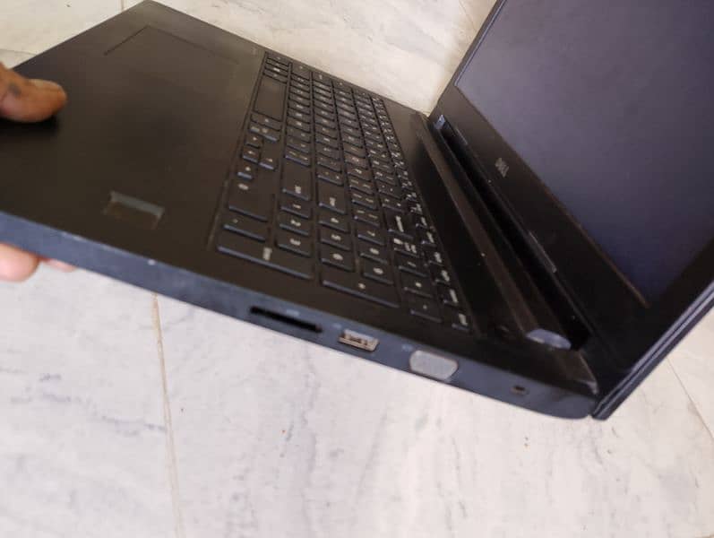 Laptop for urgent sell i3/ 6th generation 8