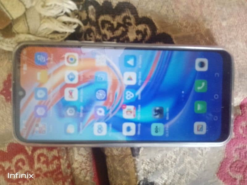 condition of phone is very good 2