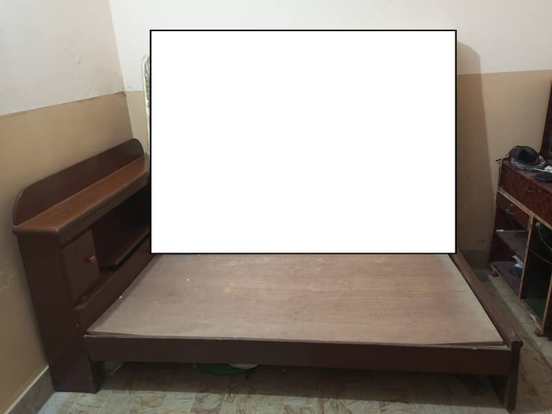 BED SELL 4X6, bed attach with two small drawer and one kabat 3