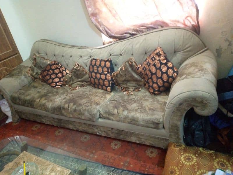 Good condition and good looking sofas 3