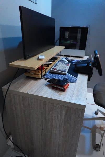 Computer desk table for gaming pc setup 1