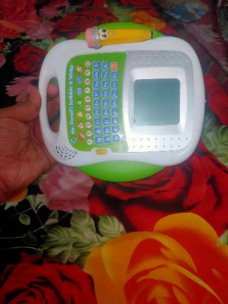 prelove educational toy with digital screen 1