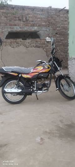 new bike hai bhai 119 km use hai markit me blaik pay mil rahi hai
