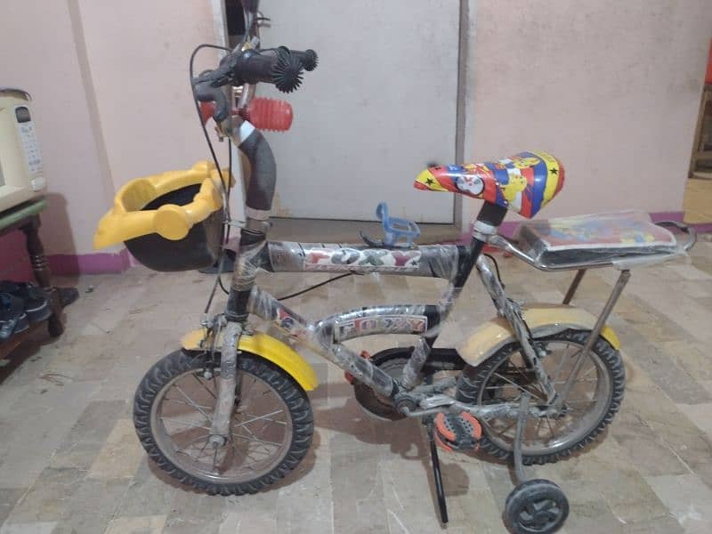 I m selling a kids cycle one month use argent sale 2