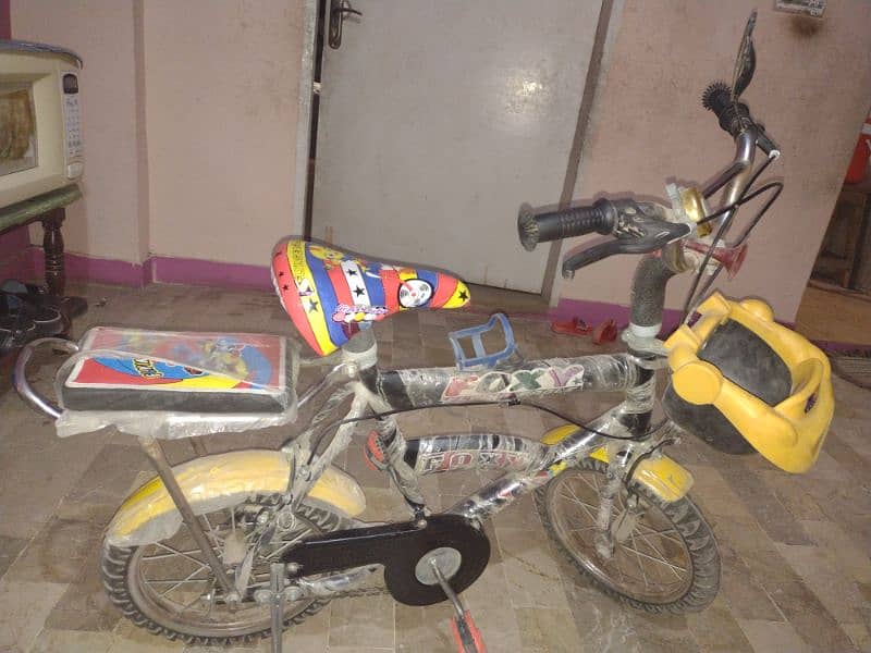 I m selling a kids cycle one month use argent sale 7