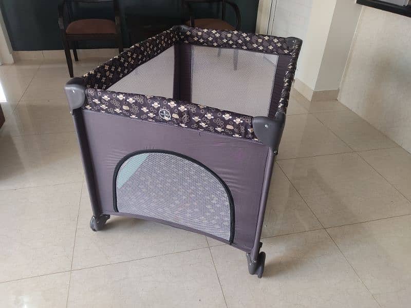 Tinnies Baby Cot Very Good Condition 0