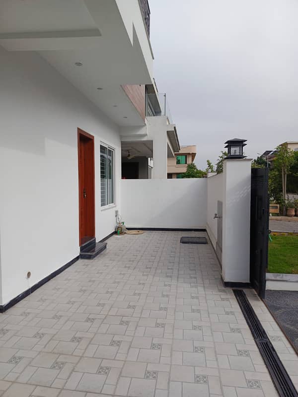 10 Marla Brand New House For Sale In G-13 Islambad Premium Location 1
