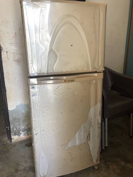 Dawlance refrigerator in used 2