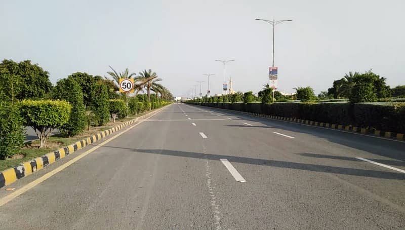 NEW DEAL 2 MARLA COMMERCIAL CORNER PAID PLOT IS AVAILABLE FOR SALE IN D1 BLOCK BAHRIA ORCHARD LAHORE 5