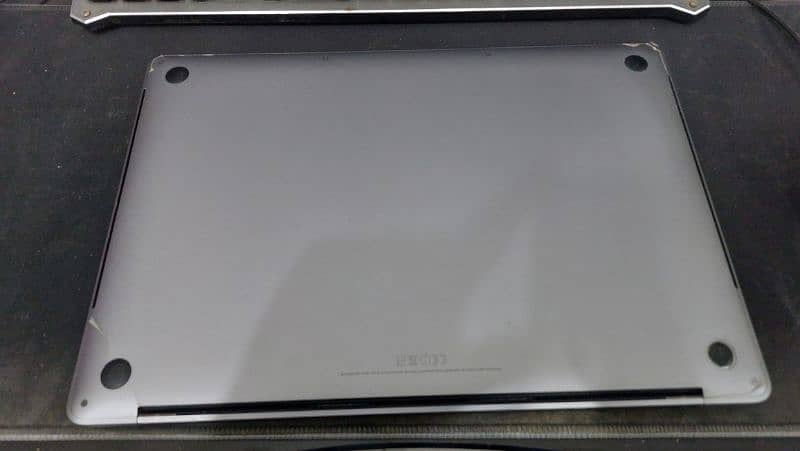 Macbook pro 2017 15.6 inch 7