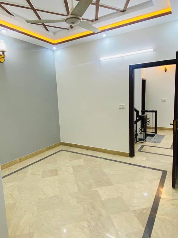 5 Marla House Available For Sale in Wapda Town 12
