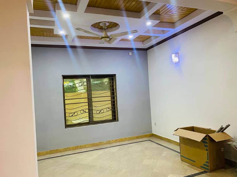 5 Marla House Available For Sale in Wapda Town 16