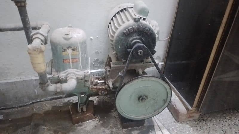 Golden Donkey Pump and Motor set (for water) - Gujranwala Motor 4