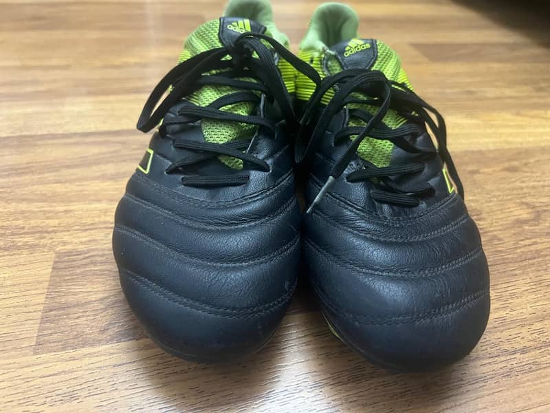 Football shoes COPA 19.3 2