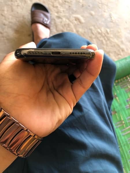 I phone X black colour 64/GB Official PTA Approved 4