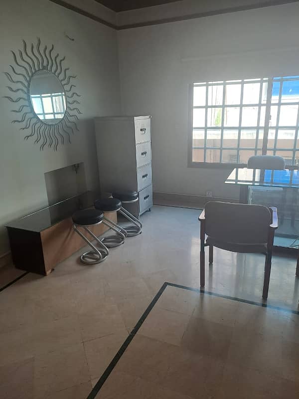 One Kanal Furnished Upper Portion Available For Rent In Garden Town Lahore 11
