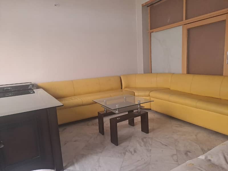 One Kanal Furnished Upper Portion Available For Rent In Garden Town Lahore 16