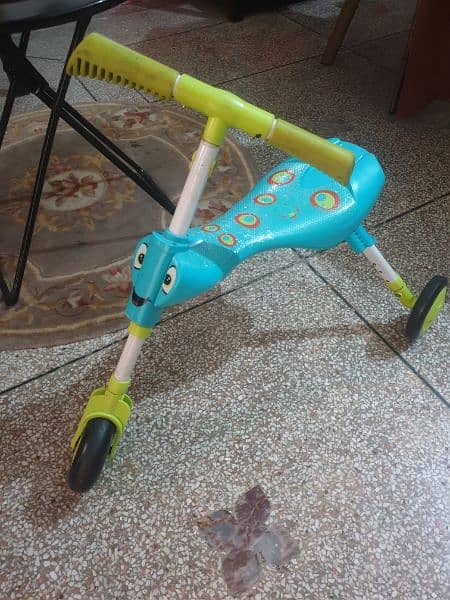 Tricycle for kids Ages 2-4, Antennae Handlebar

Wheel Foldable 8